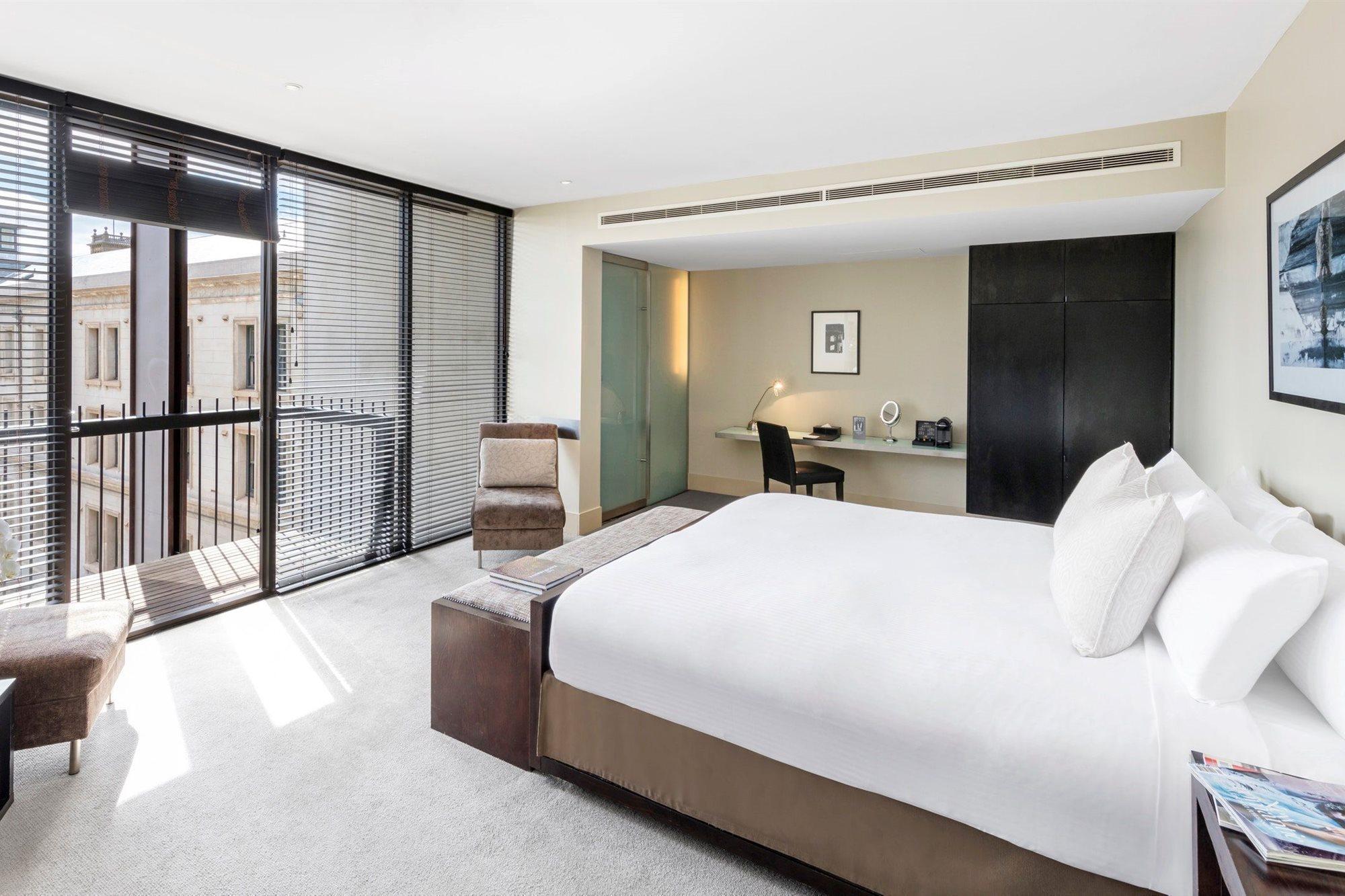 เวอร์ริบี แมนชั่น ลักชูรี โฮเต็ล แอนด์ สปา อิน วิคตอเรีย Hotel ภายนอก รูปภาพ