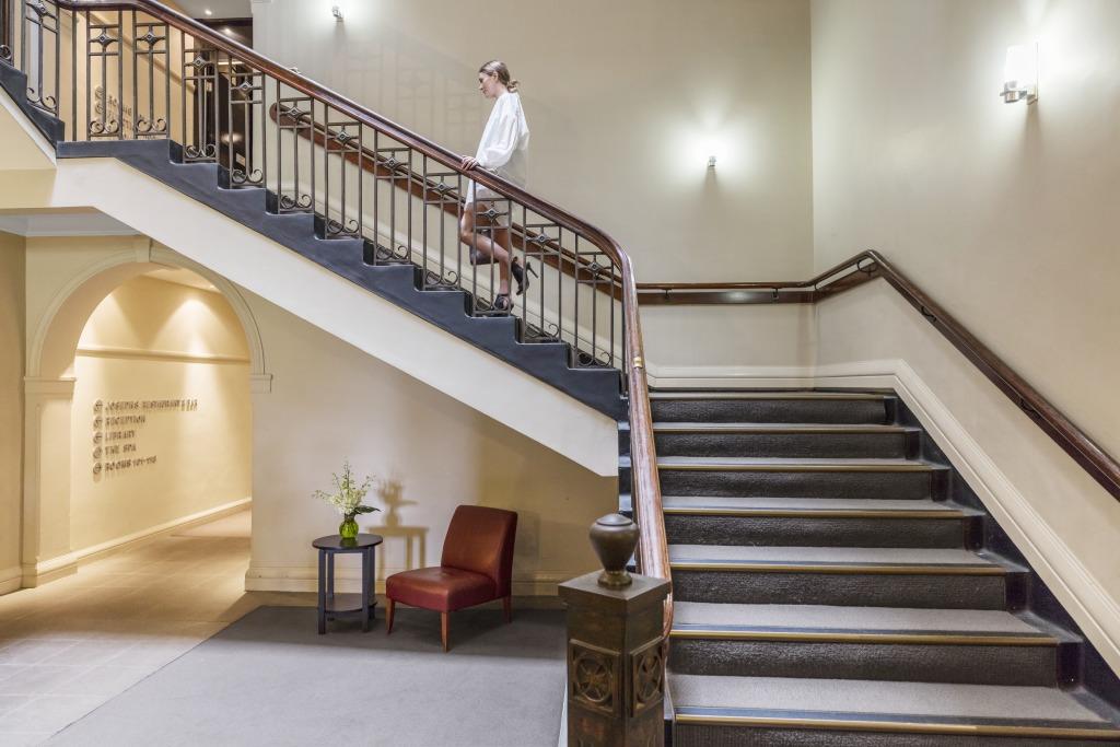 เวอร์ริบี แมนชั่น ลักชูรี โฮเต็ล แอนด์ สปา อิน วิคตอเรีย Hotel ภายนอก รูปภาพ