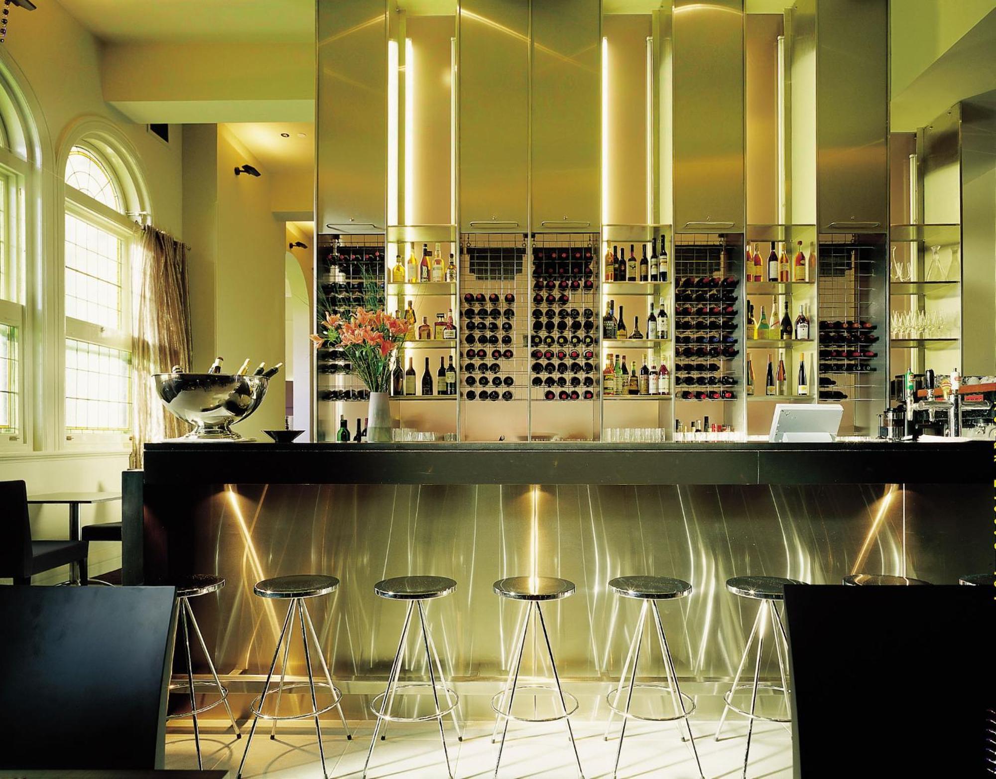 เวอร์ริบี แมนชั่น ลักชูรี โฮเต็ล แอนด์ สปา อิน วิคตอเรีย Hotel ร้านอาหาร รูปภาพ